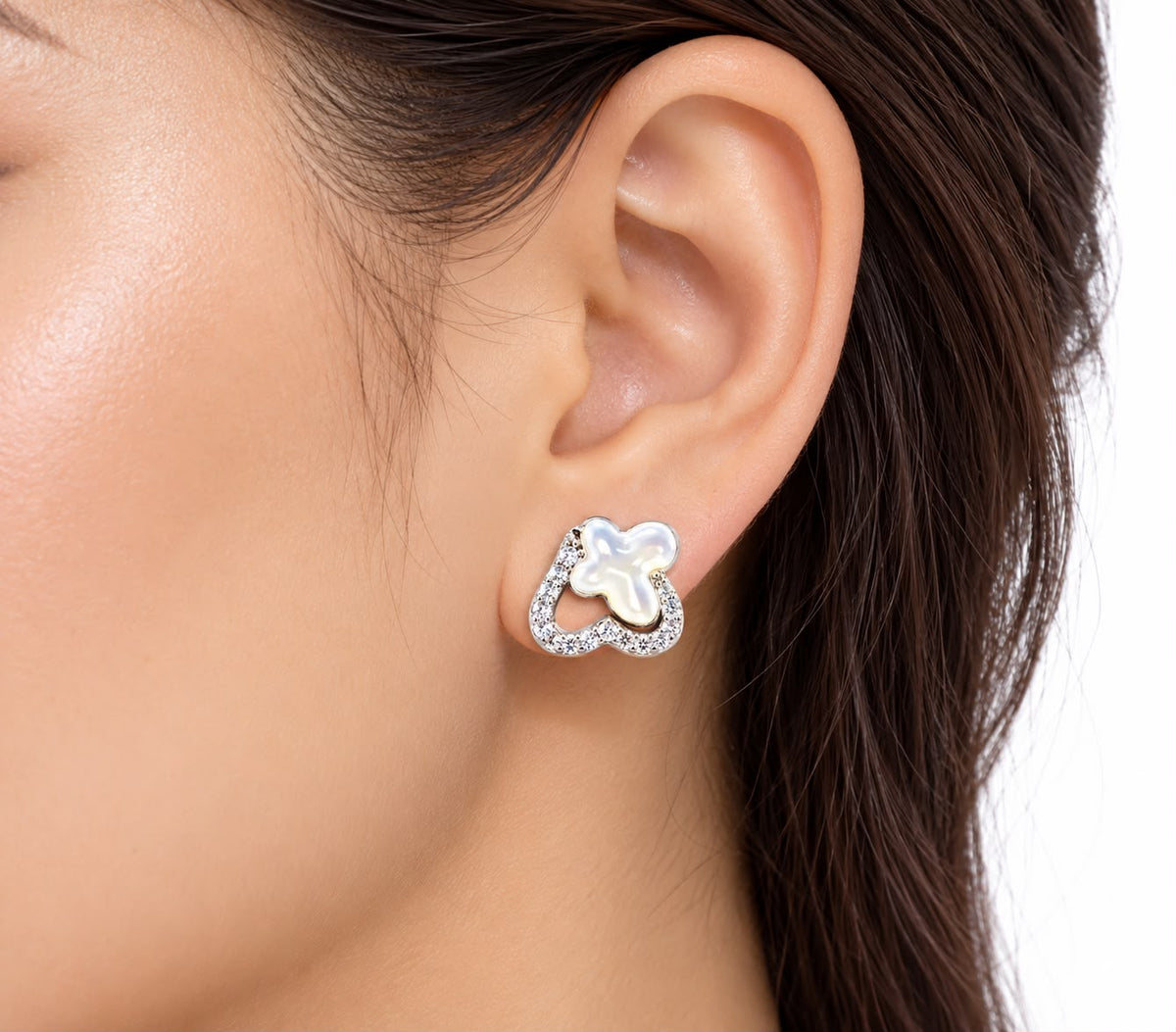 925 Sterling Silver White Floral Stud Earrings with Sparkling Accents